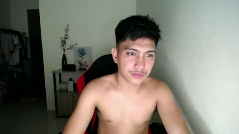 Snapshot of urcuteguy_jhonx chatting on 20, 12, 2025 Dannie online show from 20, 12, 2025