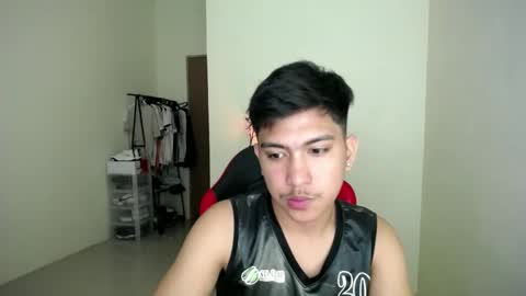 Snapshot of urcuteguy_jhonx chatting on 21, 12, 2025 Dannie online show from 21, 12, 2025