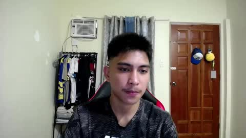 Snapshot of urcuteguy_jhonx chatting on 22, 4, 2026 Dannie online show from 22, 4, 2026