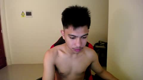 Snapshot of urcuteguy_jhonx chatting on 28, 4, 2026 Dannie online show from 28, 4, 2026