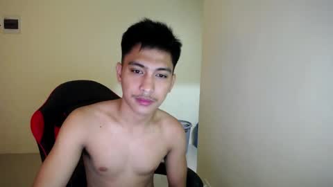 Snapshot of urcuteguy_jhonx chatting on 30, 4, 2026 Dannie online show from 30, 4, 2026