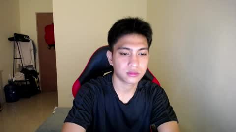Snapshot of urcuteguy_jhonx chatting on 11, 5, 2026 Dannie online show from 11, 5, 2026
