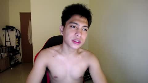 Snapshot of urcuteguy_jhonx chatting on 19, 5, 2026 Dannie online show from 19, 5, 2026