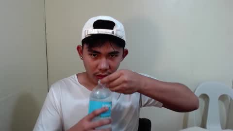 Snapshot of urcutie_asianboy chatting on 30, 10, 2025 KEN online show from 30, 10, 2025