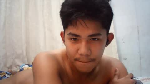 Snapshot of urcutie_asianboy chatting on 28, 11, 2025 KEN online show from 28, 11, 2025