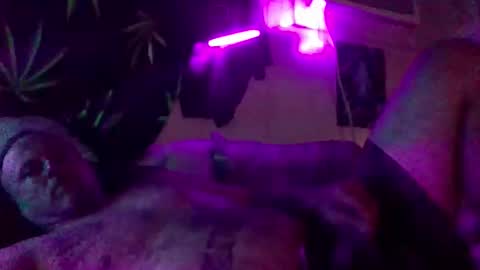 Snapshot of urdaddy875867 chatting on 12, 11, 2025 urdaddy875867 online show from 12, 11, 2025