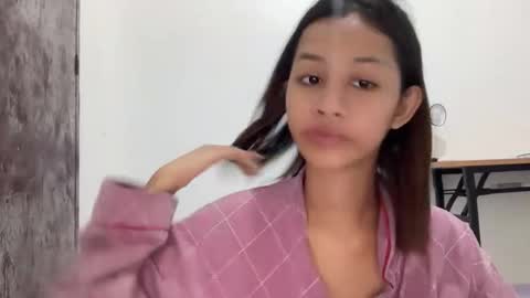 urdream_girl8 online show from 14, 2, 2026