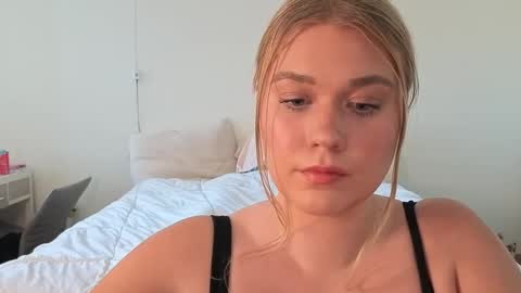 Snapshot of urfavcollegegirl chatting on 21, 2, 2025 Maryia Kay online show from 21, 2, 2025