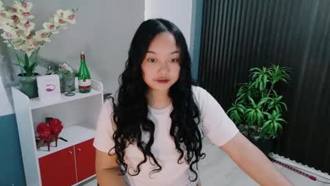 Scarlet online show from 4, 2, 2026