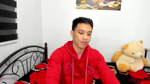 urfucker_vinz online show from 16, 4, 2026