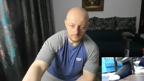 UrGymCrush online show from 6, 3, 2025