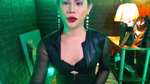 Snapshot of urhardcockqueenxxx chatting on 20, 12, 2024 queen norelle online show from 20, 12, 2024