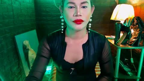 Snapshot of urhardcockqueenxxx chatting on 6, 1, 2025 queen norelle online show from 6, 1, 2025