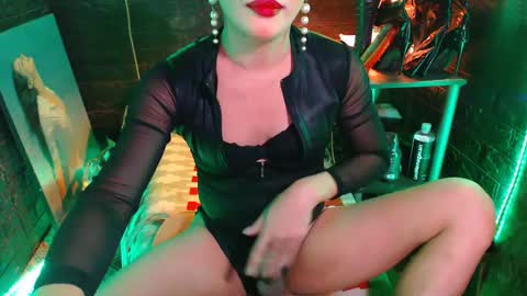 Snapshot of urhardcockqueenxxx chatting on 9, 3, 2025 queen norelle online show from 9, 3, 2025