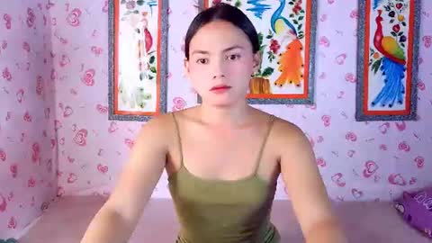 urhot_maxine online show from 18, 6, 2026