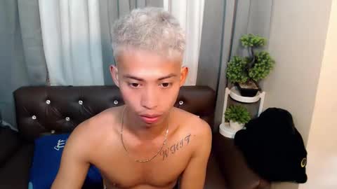 Snapshot of urhotfuckingass chatting on 8, 6, 2026 richard online show from 8, 6, 2026