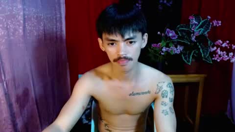 Snapshot of urhunky_boy chatting on 4, 7, 2026 urhunky_boy online show from 4, 7, 2026