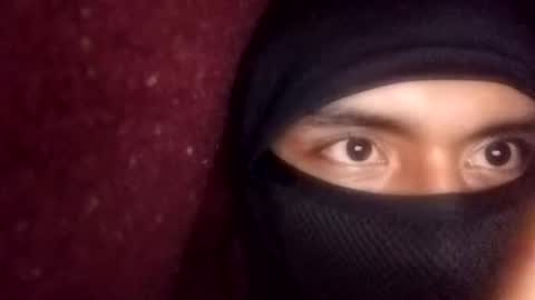 Uriel sgueme en ig  online show from 27, 12, 2024