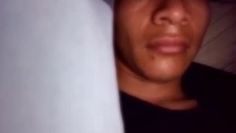 Uriel sgueme en ig  online show from 30, 1, 2025