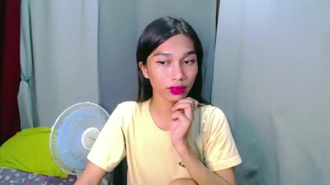 urloverjasmine_xx online show from 22, 6, 2026