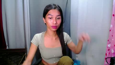 urloverjasmine_xx online show from 26, 6, 2026