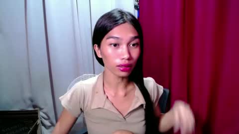 urloverjasmine_xx online show from 29, 6, 2026