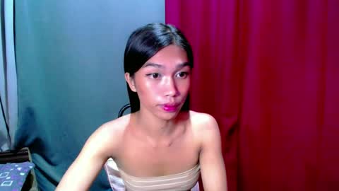 urloverjasmine_xx online show from 10, 7, 2026