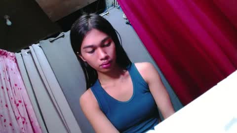urloverjasmine_xx online show from 16, 7, 2026