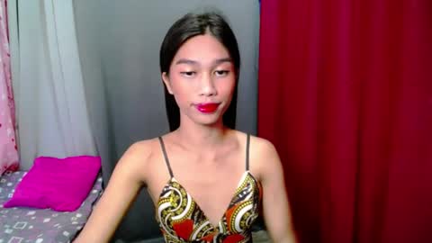 urloverjasmine_xx online show from 20, 7, 2026