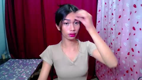urloverjasmine_xx online show from 24, 7, 2026