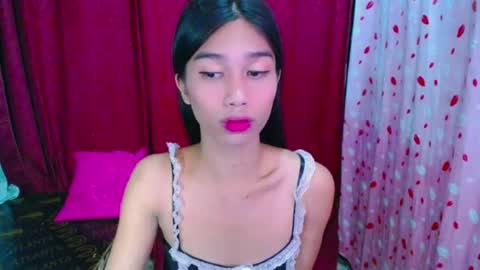 urloverjasmine_xx online show from 25, 7, 2026