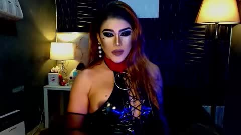 Snapshot of urlustfuldominant_goddess chatting on 19, 11, 2025 Miss Veronica online show from 19, 11, 2025