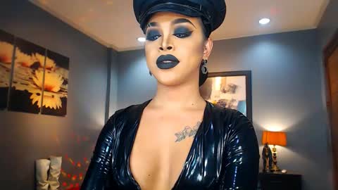 Snapshot of urmajestytyra chatting on 23, 1, 2025 UrMajestyTyra online show from 23, 1, 2025