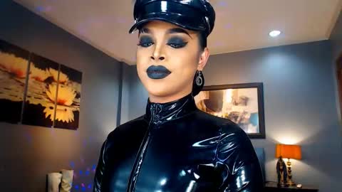 Snapshot of urmajestytyra chatting on 23, 1, 2025 UrMajestyTyra online show from 23, 1, 2025