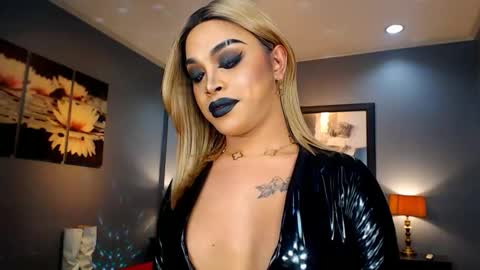 Snapshot of urmajestytyra chatting on 1, 2, 2025 UrMajestyTyra online show from 1, 2, 2025