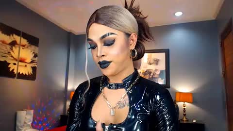 Snapshot of urmajestytyra chatting on 2, 2, 2025 UrMajestyTyra online show from 2, 2, 2025