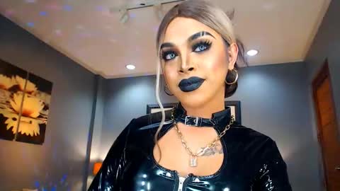 Snapshot of urmajestytyra chatting on 3, 2, 2025 UrMajestyTyra online show from 3, 2, 2025