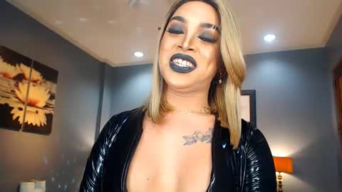 Snapshot of urmajestytyra chatting on 4, 2, 2025 UrMajestyTyra online show from 4, 2, 2025