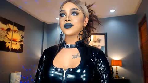 Snapshot of urmajestytyra chatting on 5, 2, 2025 UrMajestyTyra online show from 5, 2, 2025