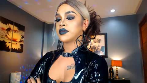 Snapshot of urmajestytyra chatting on 5, 2, 2025 UrMajestyTyra online show from 5, 2, 2025