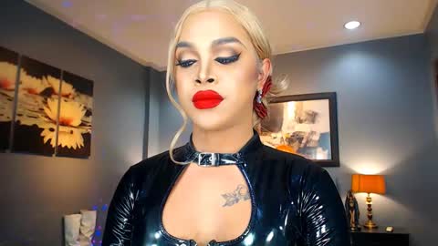 Snapshot of urmajestytyra chatting on 13, 2, 2025 UrMajestyTyra online show from 13, 2, 2025