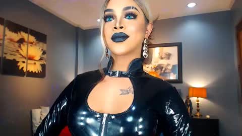 Snapshot of urmajestytyra chatting on 16, 2, 2025 UrMajestyTyra online show from 16, 2, 2025