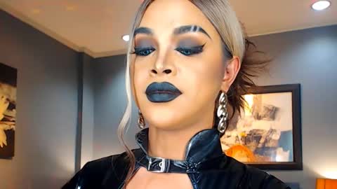 Snapshot of urmajestytyra chatting on 16, 2, 2025 UrMajestyTyra online show from 16, 2, 2025