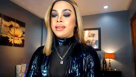 Snapshot of urmajestytyra chatting on 18, 2, 2025 UrMajestyTyra online show from 18, 2, 2025