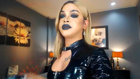 Snapshot of urmajestytyra chatting on 25, 2, 2025 UrMajestyTyra online show from 25, 2, 2025