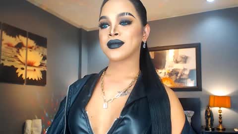 Snapshot of urmajestytyra chatting on 4, 3, 2025 UrMajestyTyra online show from 4, 3, 2025