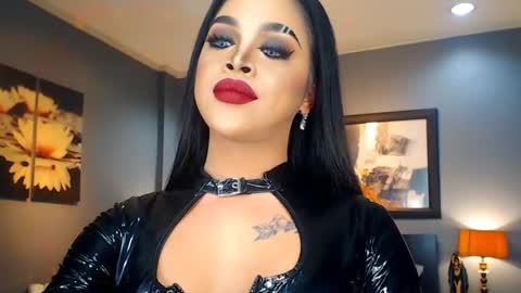 Snapshot of urmajestytyra chatting on 5, 3, 2025 UrMajestyTyra online show from 5, 3, 2025