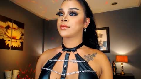 Snapshot of urmajestytyra chatting on 1, 10, 2025 UrMajestyTyra online show from 1, 10, 2025