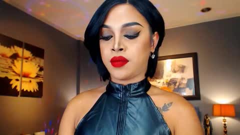 Snapshot of urmajestytyra chatting on 15, 10, 2025 UrMajestyTyra online show from 15, 10, 2025