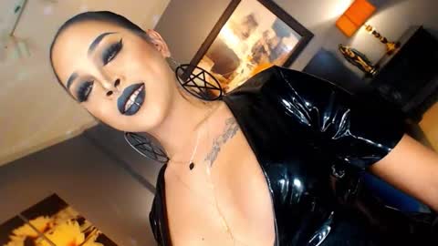 Snapshot of urmajestytyra chatting on 18, 10, 2025 UrMajestyTyra online show from 18, 10, 2025